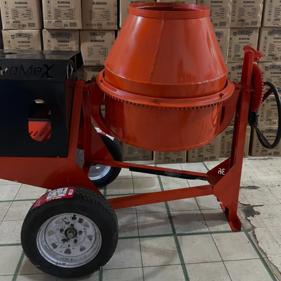 SE VENDE _REVOLVEDORA 1 SACO, MOTOR HONDA 5.5 HP